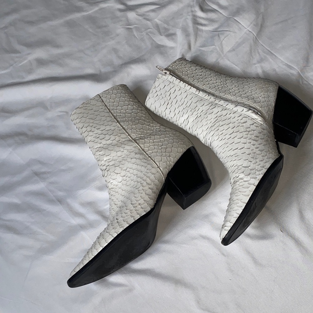 Elegant White Textured Ankle Boots